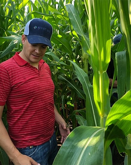 Karsten-In-Field_555